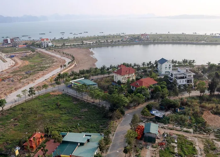 Lodge Sea And Mountain Home Ha Long